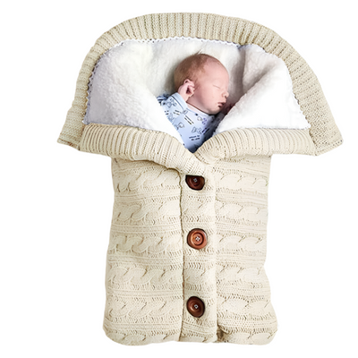 SnuggleNest – Warmer Baby-Kuschelsack für jede Jahreszeit