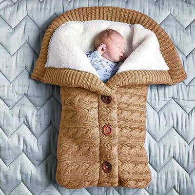 SnuggleNest – Warmer Baby-Kuschelsack für jede Jahreszeit